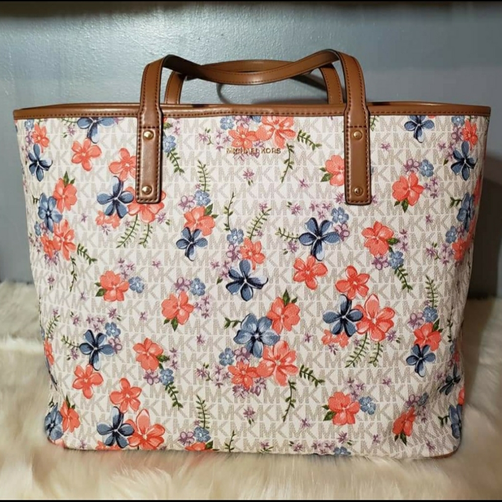 Michael Kors tote